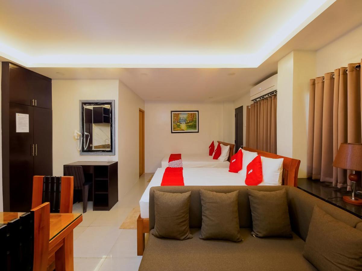 Doña Aurora Condotel Ciudad Quezon Exterior foto