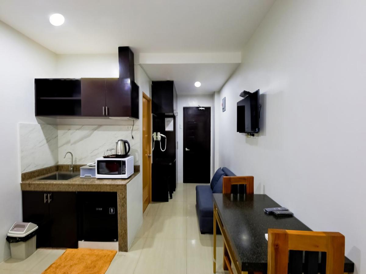 Doña Aurora Condotel Ciudad Quezon Exterior foto